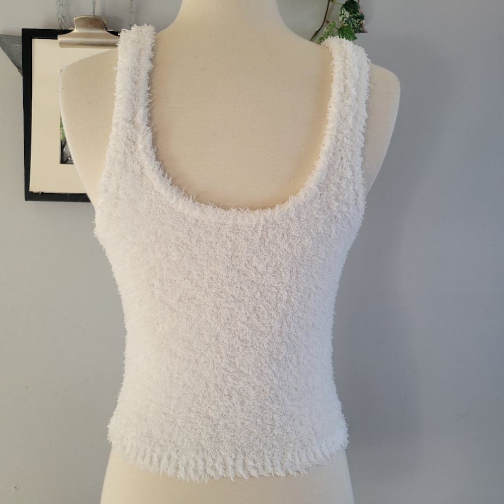 Aritzia The Group Babaton Fluffy‎ Fuzzy Cropped Sleeveless Tank Top M - Picture 3 of 11